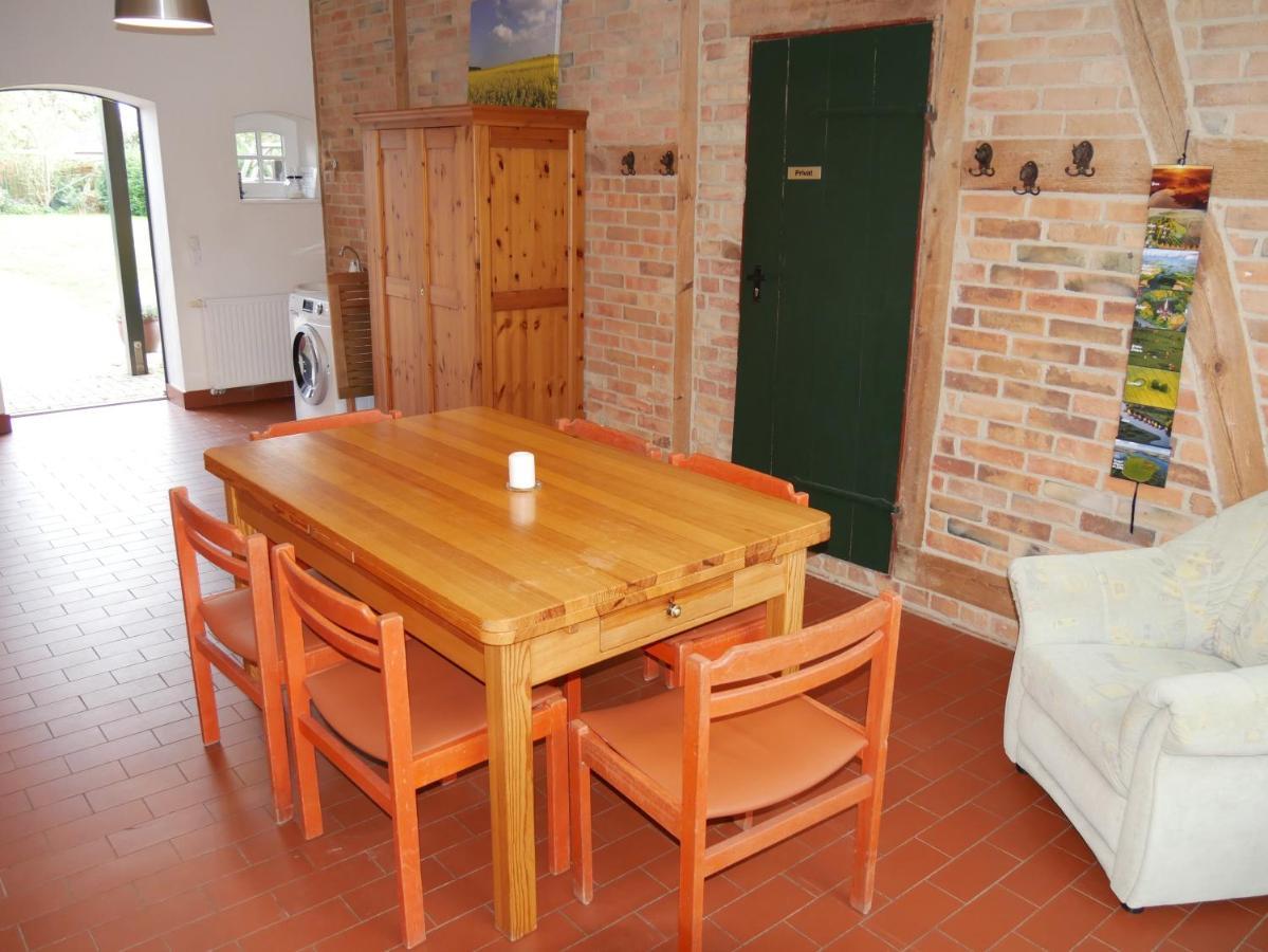 Lindenhof, Wohnung 1, Giebel Vipperow Ngoại thất bức ảnh
